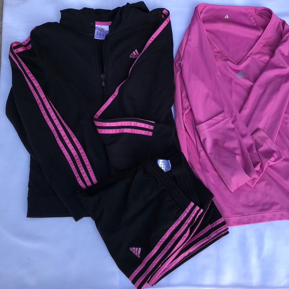 GUC- Adidas Women’s Medium Jogging Outfit